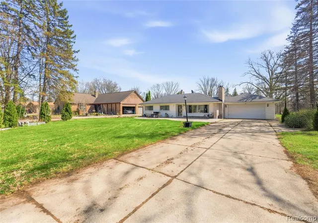 Homes for sale in Sterling Heights, MI | 3520 Denson Dr, Sterling Heights, MI 48310 | MLS# 60984475
