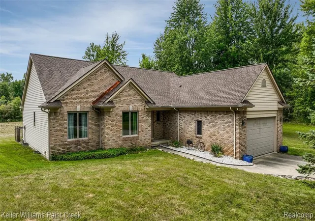 Photo 3 of Single family home for sale at 210 Mayfield, Leonard, MI 48367 2431 | MLS# 61023581 | Listing updated on 2026-09-16