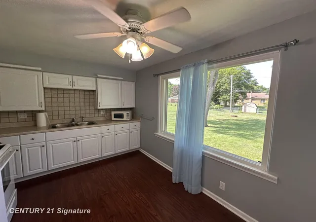 2nd image of 505 Yale Dr, Durand, MI 48429 | MLS# 50219253
