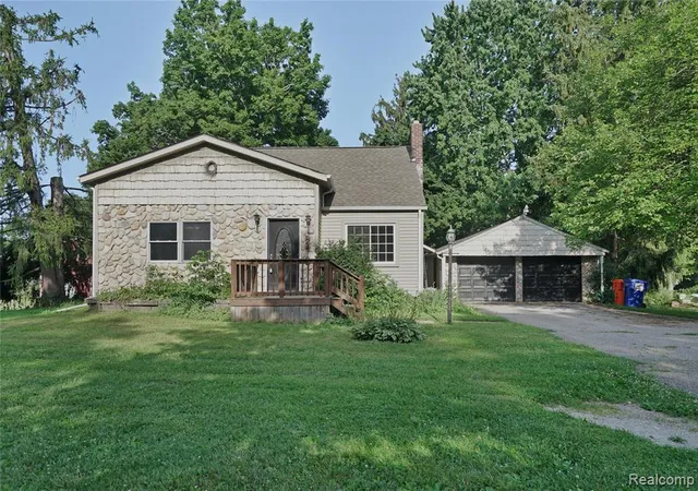 Homes for sale in Owosso, MI | 2476 Vandekarr Rd, Owosso, MI 48867 | MLS# 61007674