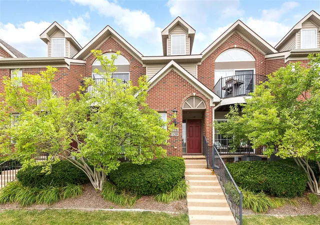 1st image of 120 W Oakbrook Dr, Ann Arbor, MI 48103 | MLS# 70550914