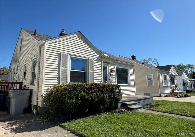 Homes for sale in Hazel Park, MI | 164 W Browning Ave, Hazel Park, MI 48030 | MLS# 60983265