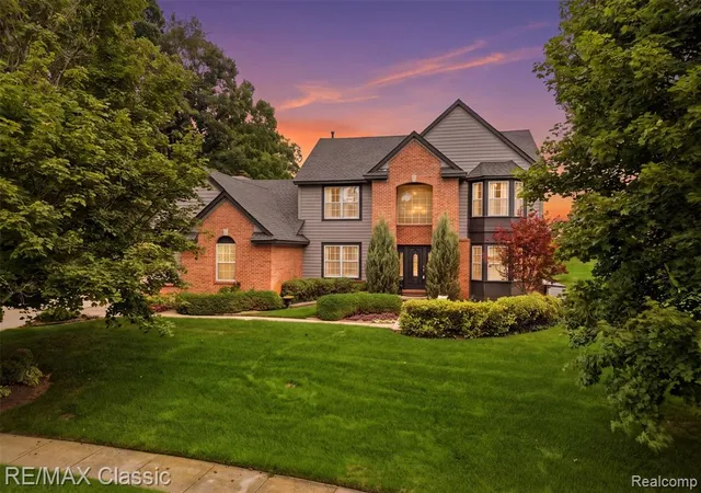 60th image of 2333 Sandlewood Dr, White Lake, MI 48383 3931 | MLS# 61022874
