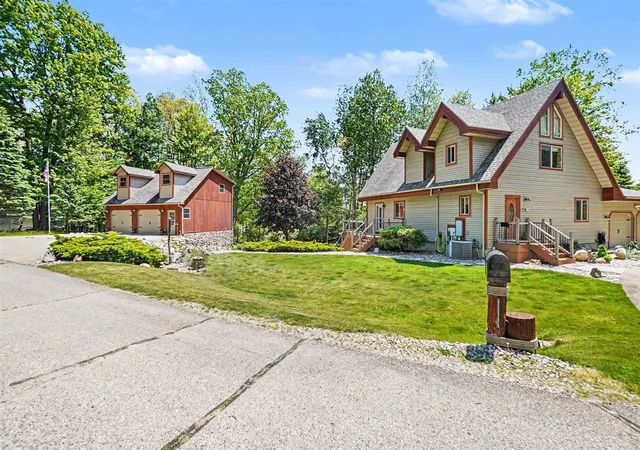 Homes for sale in Weidman, MI | 2000 Granada Ct, Weidman, MI 48893 | MLS# 70534775