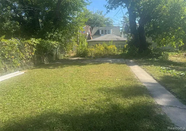 Photo 5 of Single family home for sale at 18900 Cardoni St, Highland Park, MI 48203 | MLS# 60943667 | Listing updated on 2026-03-25