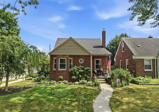 Photo 1 of Sale Pending at 3301 Mckinley St, Dearborn, MI 48124 3613 | MLS# 61024280 | Listing updated on 2026-09-13