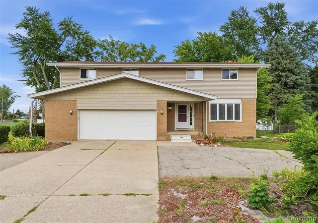 2nd image of 54266 Mound Rd, Shelby Twp, MI 48316 1641 | MLS# 61023143