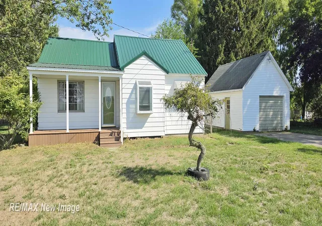 Photo 4 of Sale Pending at 4085 Easton Rd, Owosso, MI 48867 | MLS# 50219791 | Listing updated on 2026-09-01