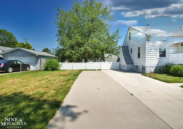 Photo 30 of Sale Pending at 7325 Mckinley St, Center Line, MI 48015 | MLS# 50217780 | Listing updated on 2026-08-16