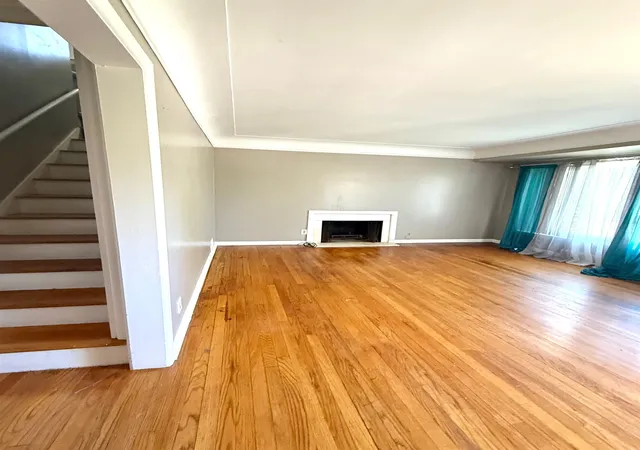 2nd image of 3307 Pencombe Pl, Flint, MI 48503 | MLS# 50209477