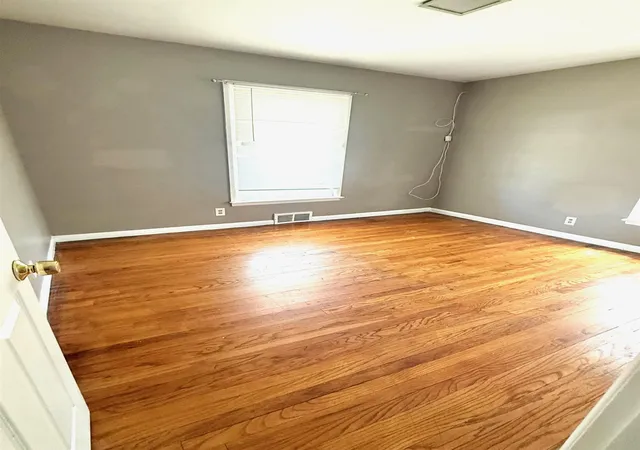 5th image of 3307 Pencombe Pl, Flint, MI 48503 | MLS# 50209477