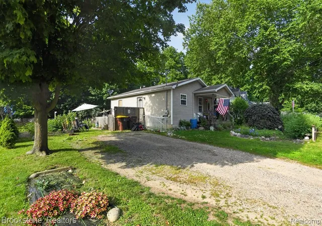 Homes for sale in Eaton Rapids, MI | 407 E Elizabeth St, Eaton Rapids, MI 48827 | MLS# 61007005
