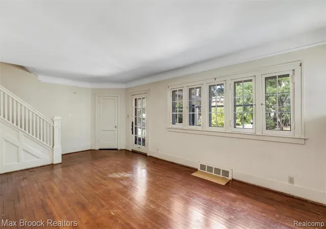 Photo 5 of Single family home for sale at 37 Hanover Rd, Pleasant Ridge, MI 48069 1013 | MLS# 61025028 | Listing updated on 2026-08-28