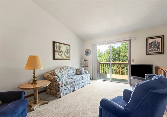 Homes for sale in Kentwood, MI | 2271 Southgate Dr, Kentwood, MI 49508 | MLS# 70543683