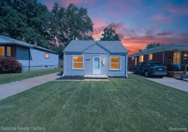 Homes for sale in Garden City, MI | 28544 Balmoral St, Garden City, MI 48135 | MLS# 61009961