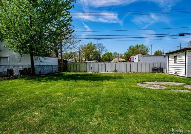 Homes for sale in Madison Heights, MI | 26143 Groveland St, Madison Heights, MI 48071 | MLS# 60994282