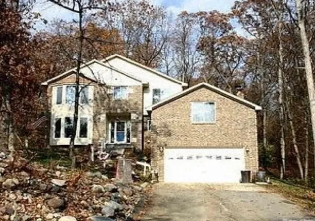 1st image of 3560 Dorothy Ln, Waterford, MI 48329 | MLS# 70532648