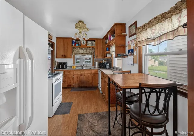 Photo 4 of Single Family Residence at 23496 Willard Ave, Warren, MI 48089 | MLS# 61002506 | | Sold on 2026-06-29