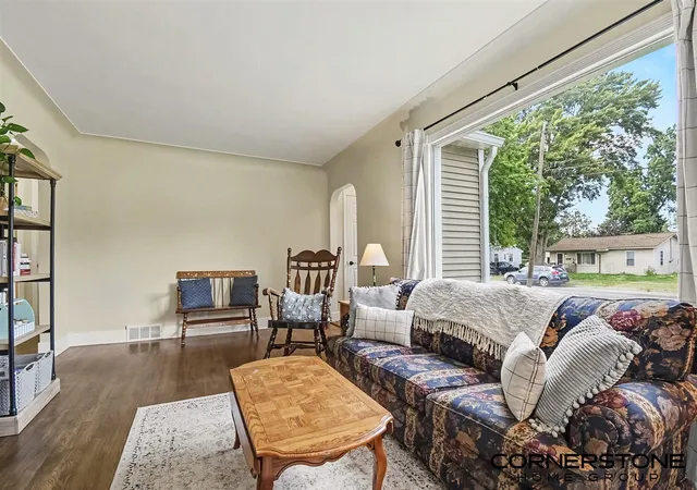 Photo 4 of Sale Pending at 328 Jean St, Grand Rapids, MI 49548 | MLS# 70554992 | Listing updated on 2026-09-01