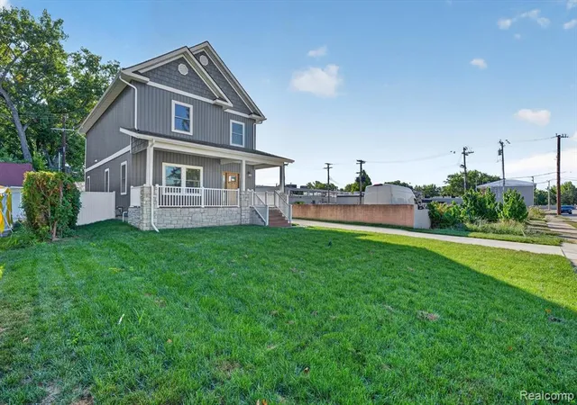 Photo 4 of Single family home for sale at 1820 Robina Ave, Berkley, MI 48072 4001 | MLS# 61025834 | Listing updated on 2026-08-31