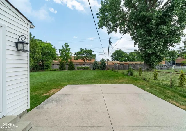 Homes for sale in Grosse Pointe Woods, MI | 816 Hidden Ln, Grosse Pointe Woods, MI 48236 | MLS# 50214665