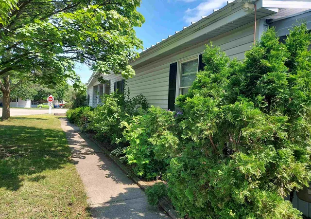 Homes for sale in Traverse City, MI | 1743 David Pl, Traverse City, MI 49686 | MLS# 80069172