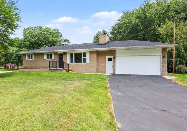 Photo 1 of Single family home for sale at 3373 Old Kawkawlin Rd, Bay City, MI 48706 | MLS# 50218026 | Listing updated on 2026-09-15
