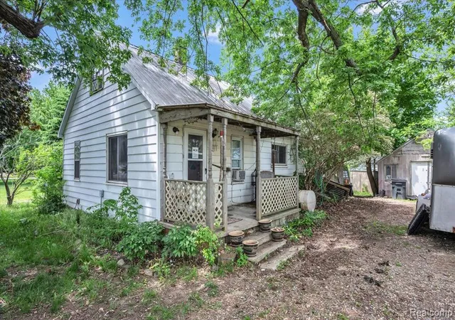 Homes for sale in Lapeer, MI | 2200 W Oregon St, Lapeer, MI 48446 | MLS# 60998210