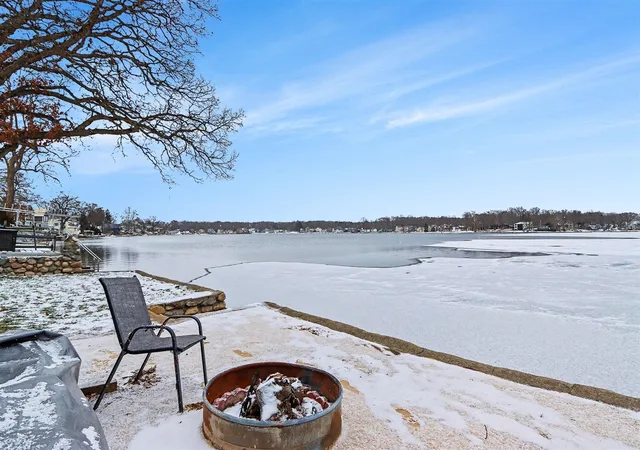 4th image of 146 W Crooked Lake Dr, Kalamazoo, MI 49009 | MLS# 70511641