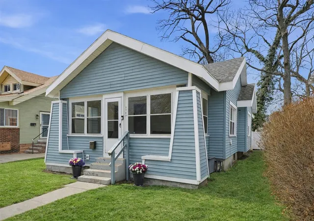 Homes for sale in Grand Rapids, MI | 1743 Paris Ave, Grand Rapids, MI 49507 | MLS# 70521455