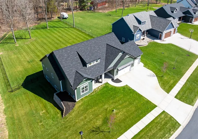 3rd image of 10948 Mystic Heights Trl, Mattawan, MI 49071 | MLS# 70524687
