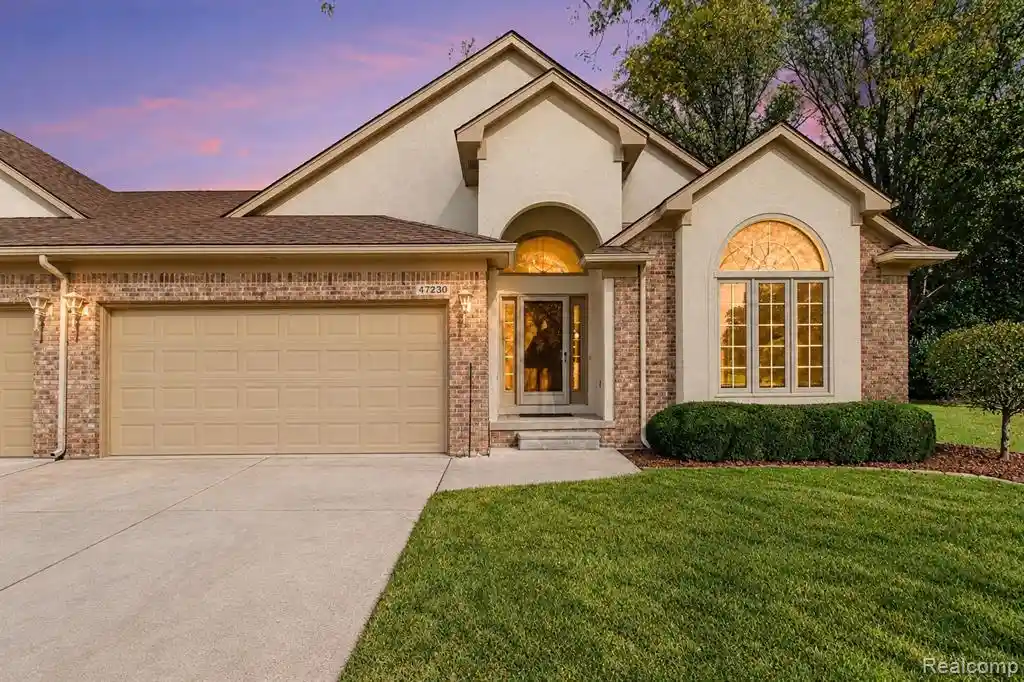 Condo for sale at 47230 Hunters Chase Dr, Macomb, MI 48042 | MLS# 61041432
