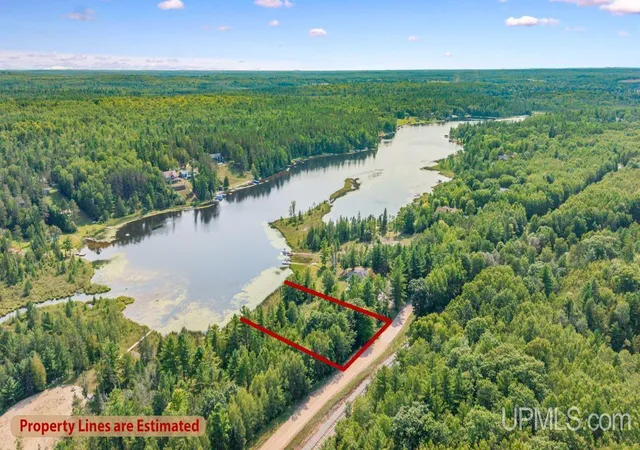 4th image of W3183 N Lake Louise Dr, Vulcan, MI 49892 | MLS# 50218305