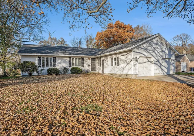 Photo 2 of Sale Pending at 297 301 W 23rd Street, Holland, MI 49423 | MLS# 70505020 | Listing updated on 2026-01-02