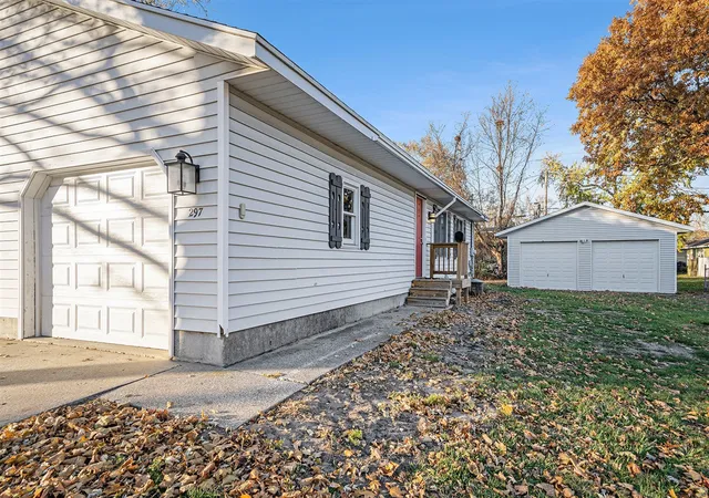 Listing Photo 5 - Condo for sale in building located at 297-301 W 23rd St, Holland, MI 49423