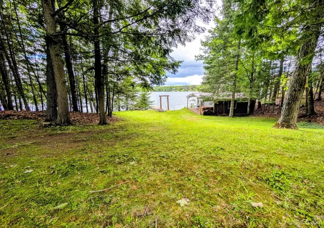 Homes for sale in Iron River, MI | 110 Stanley Lake Dr, Iron River, MI 49935 | MLS# 50212497