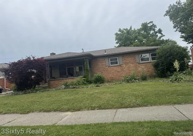 Homes for sale in Livonia, MI | 35852 Pinetree St, Livonia, MI 48150 | MLS# 61003818