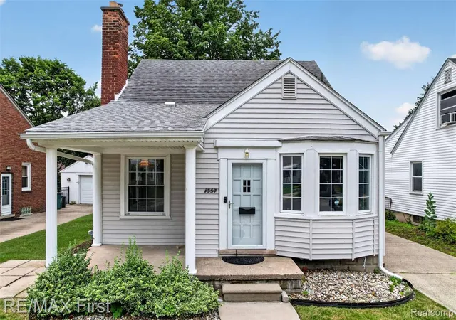 Homes for sale in Ferndale, MI | 1357 W Saratoga St, Ferndale, MI 48220 | MLS# 61006516