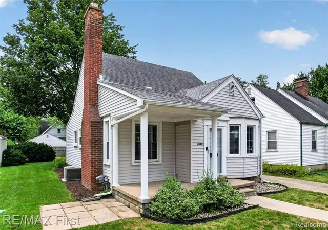 Homes for sale in Ferndale, MI | 1357 W Saratoga St, Ferndale, MI 48220 | MLS# 61006516