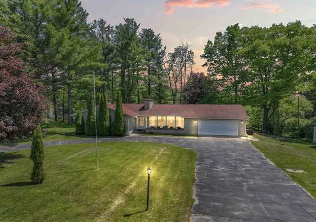 Photo 4 of Single Family Residence at 550 Henry St, Lake City, MI 49651 | MLS# 80069137 | | Sold on 2026-06-30