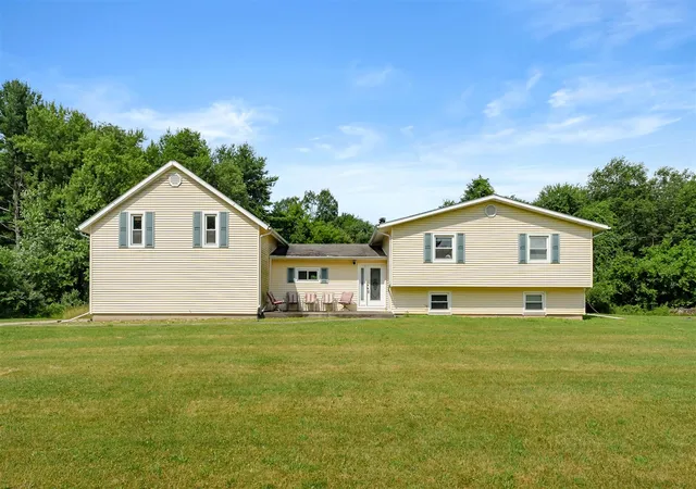 Single family home for sale at 11867 4 Mile Rd, Battle Creek, MI 49015 | MLS# 70480852 | Listing updated on 2025-09-18