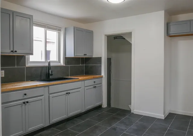 5th image of 18938 Beland St, Detroit, MI 48234 | MLS# 70543223