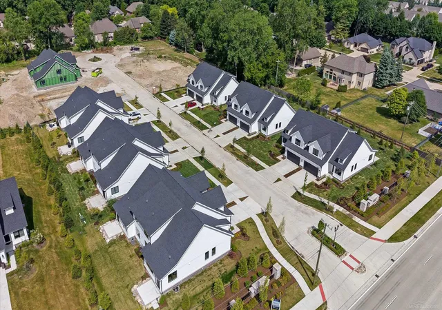 37th image of 5811 Heights Dr #Unit 4 / Building 2, Sterling Heights, MI 48314 | MLS# 50187902
