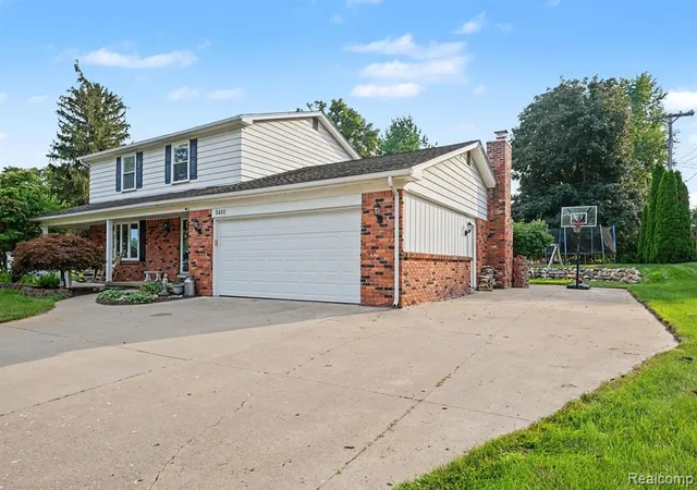 Photo 3 of Single family home for sale at 9490 Steephollow Dr, White Lake, MI 48386 2363 | MLS# 61024730 | Listing updated on 2026-08-27