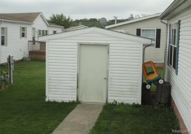 Photo 4 of Manufactured home for sale at 3931 Megans Ridge, Monroe, MI 48161 | MLS# 61010559 | Listing updated on 2026-08-29
