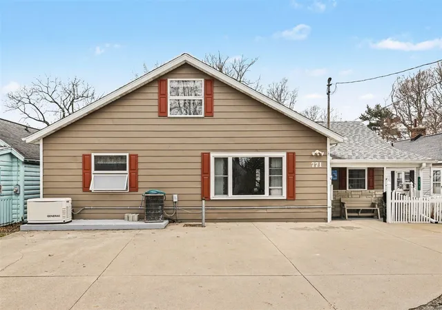 2nd image of 771 Beechwood Dr, Delton, MI 49046 | MLS# 70523359