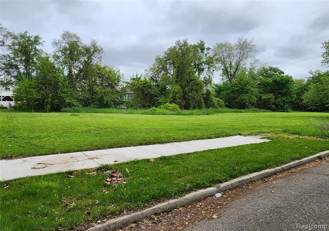 Photo 2 of Land for sale at 639 Smith St, Detroit, MI 48202 | MLS# 60398972 | Listing updated on 2026-05-27