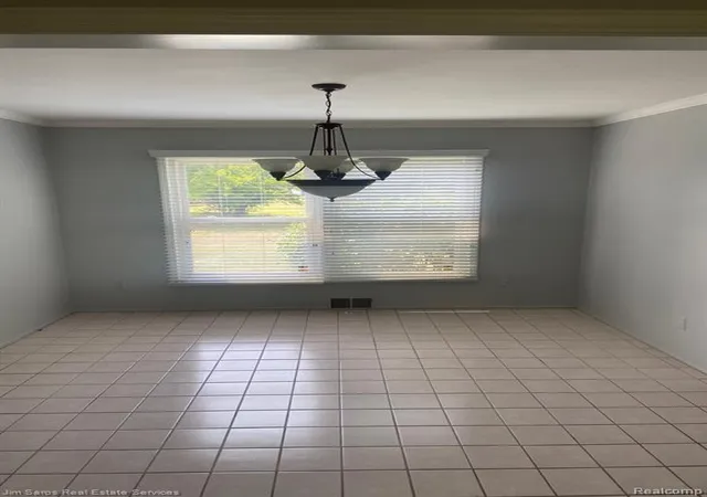 Photo 4 of Single family home for sale at 36715 Paddock Dr, Clinton Township, MI 48035 | MLS# 61016613 | Listing updated on 2026-08-08