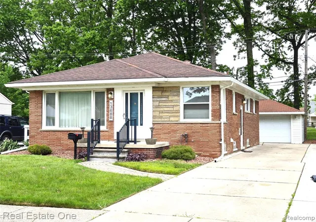 Homes for sale in Southgate, MI | 13688 Commonwealth St, Southgate, MI 48195 | MLS# 61002068