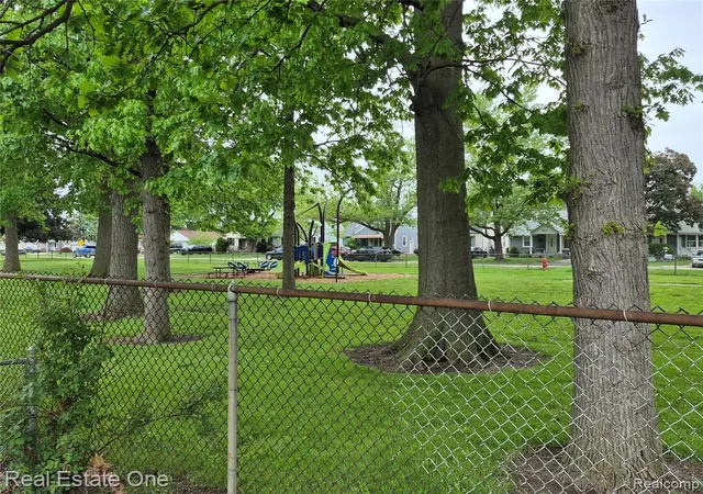 Homes for sale in Southgate, MI | 13688 Commonwealth St, Southgate, MI 48195 | MLS# 61002068
